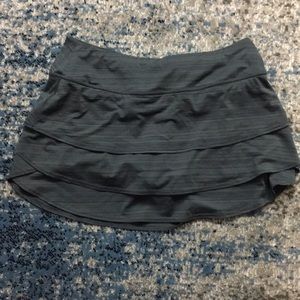 Athleta workout skirt (builtin shorts) w/ pockets!